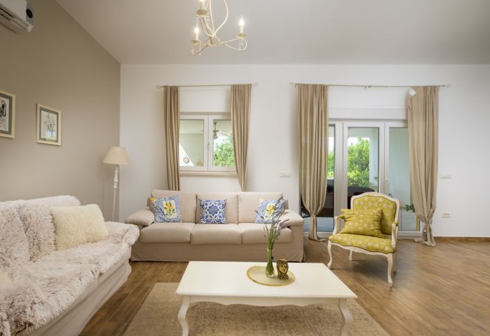 Image No.19-3 Bed Property for sale