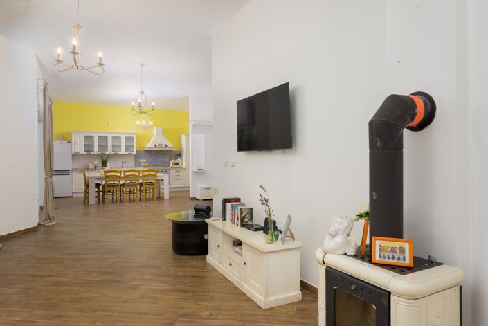 Image No.23-3 Bed Property for sale