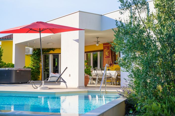 Image No.4-3 Bed Property for sale