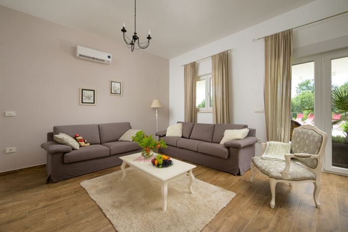 Image No.16-3 Bed Property for sale