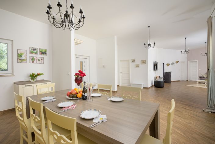 Image No.20-3 Bed Property for sale