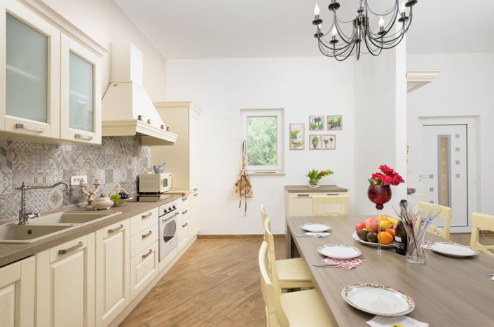 Image No.22-3 Bed Property for sale