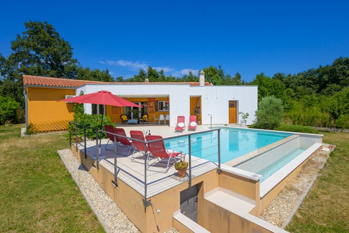 Image No.3-3 Bed Property for sale