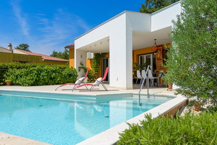 Image No.4-3 Bed Property for sale