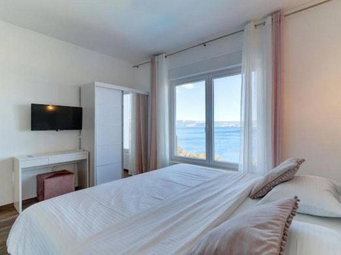 Image No.23-4 Bed Property for sale