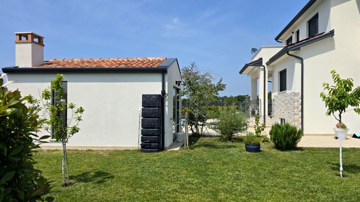 Image No.16-4 Bed Property for sale