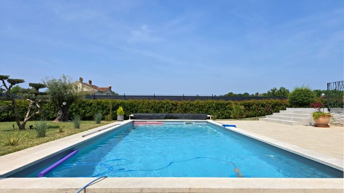 Image No.2-4 Bed Property for sale