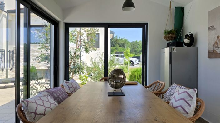 Image No.21-4 Bed Property for sale