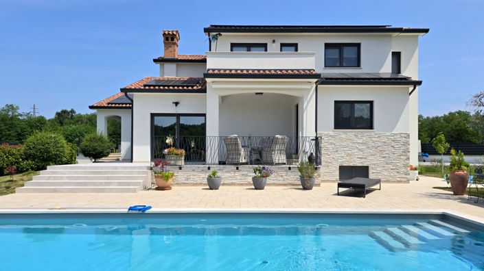 Image No.5-4 Bed Property for sale