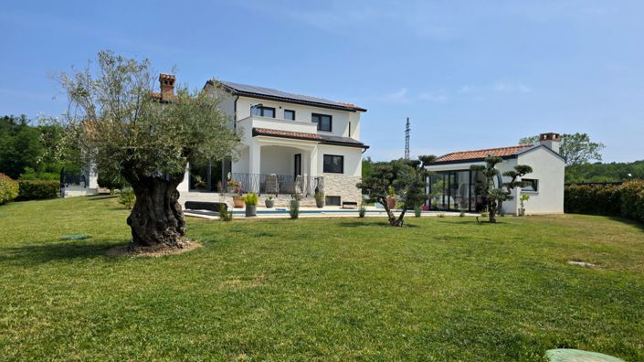 Image No.7-4 Bed Property for sale