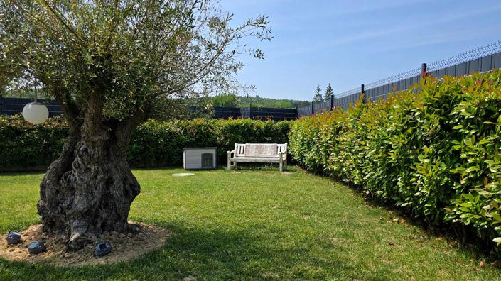 Image No.9-4 Bed Property for sale