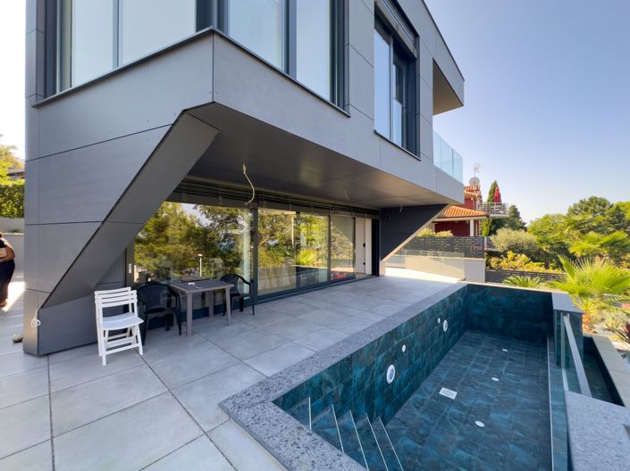 Image No.1-3 Bed Property for sale