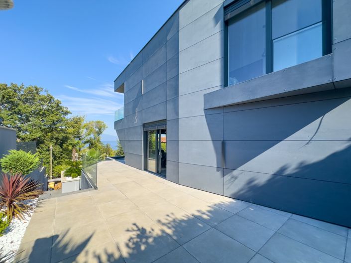 Image No.20-3 Bed Property for sale