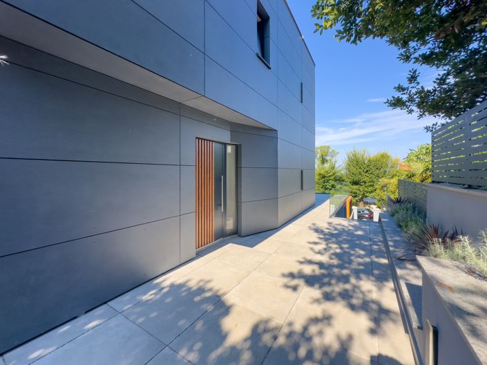 Image No.4-3 Bed Property for sale