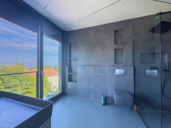 Image No.6-3 Bed Property for sale