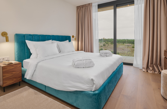 Image No.2-2 Bed Property for sale