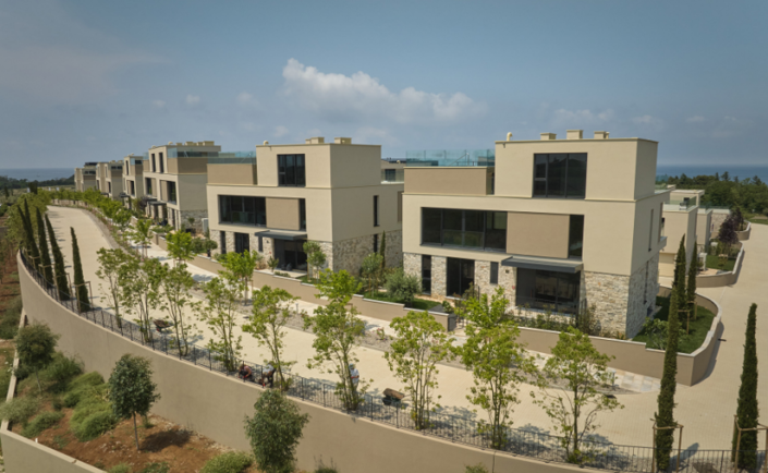 Image No.2-4 Bed Property for sale