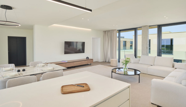 Image No.3-4 Bed Property for sale