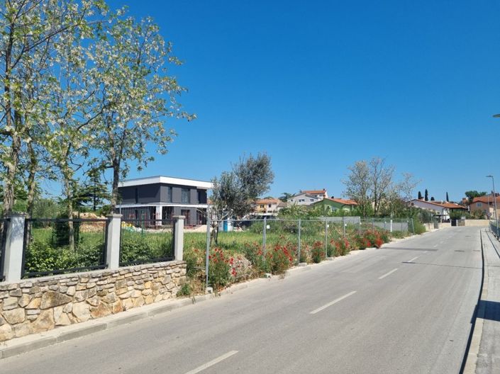 Image No.4-4 Bed Property for sale