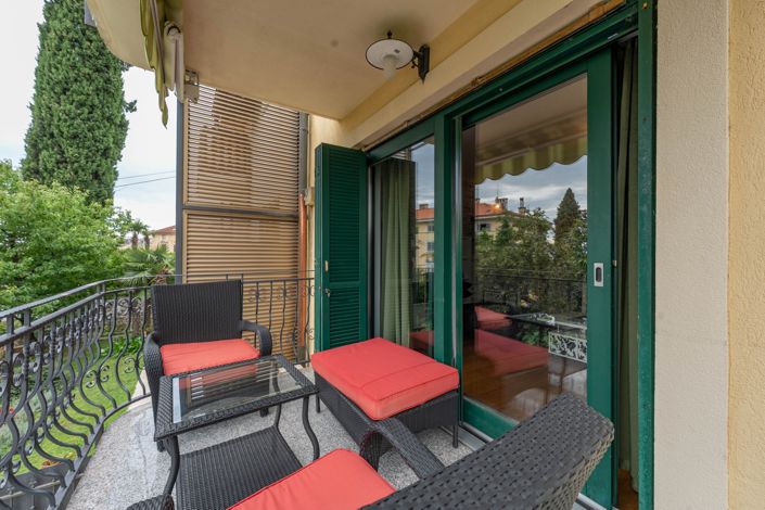 Image No.7-7 Bed Property for sale