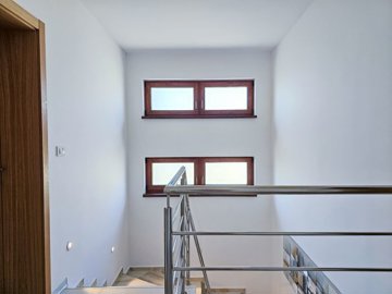 143379-548553
