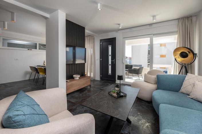 Image No.9-4 Bed Property for sale