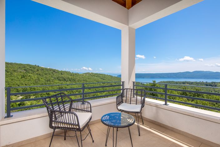 Image No.11-4 Bed Property for sale