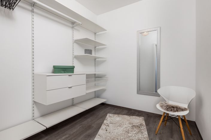 Image No.19-4 Bed Property for sale