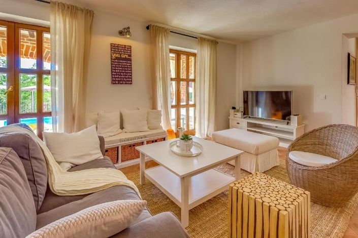 Image No.5-4 Bed Property for sale