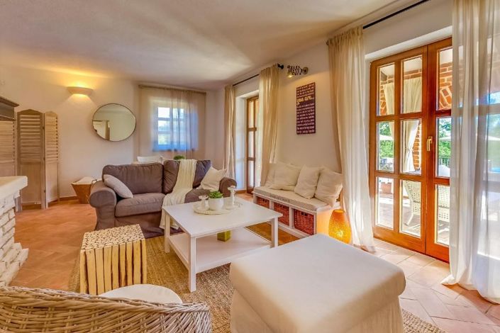 Image No.6-4 Bed Property for sale