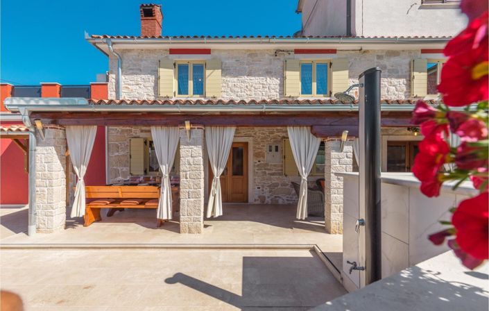 Image No.4-9 Bed Property for sale