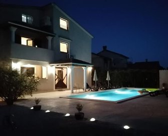 144086-550580