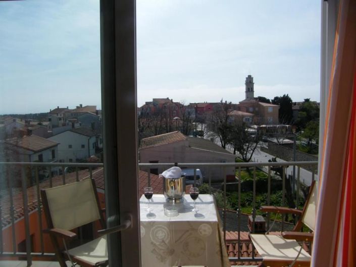 Image No.1-4 Bed Property for sale