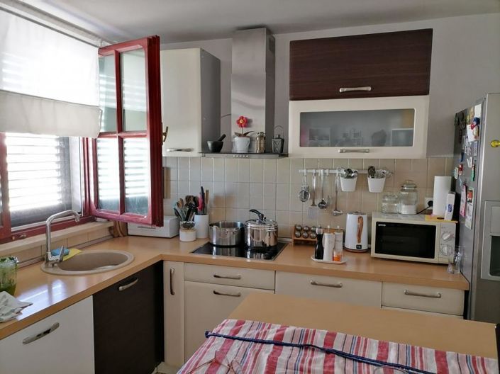 Image No.16-4 Bed Property for sale