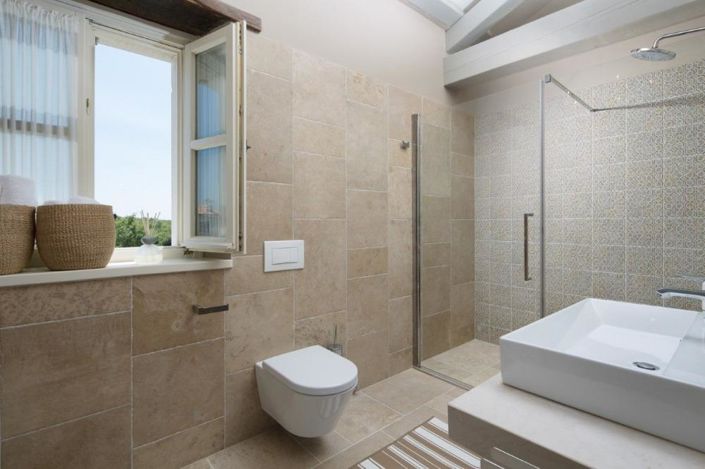 Image No.13-4 Bed Property for sale