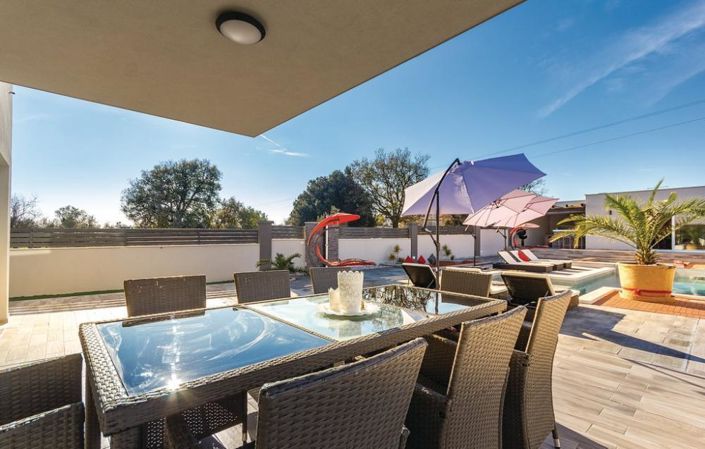 Image No.13-4 Bed Property for sale