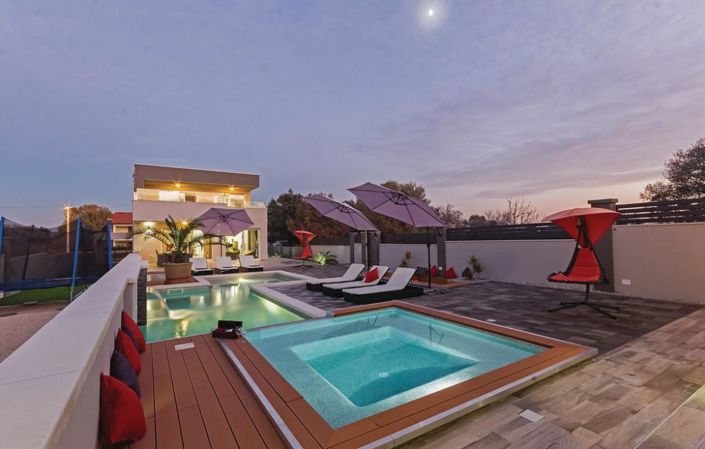 Image No.21-4 Bed Property for sale