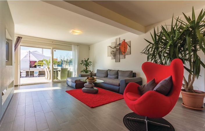 Image No.22-4 Bed Property for sale