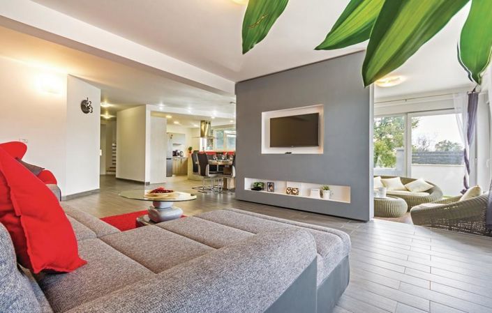 Image No.23-4 Bed Property for sale