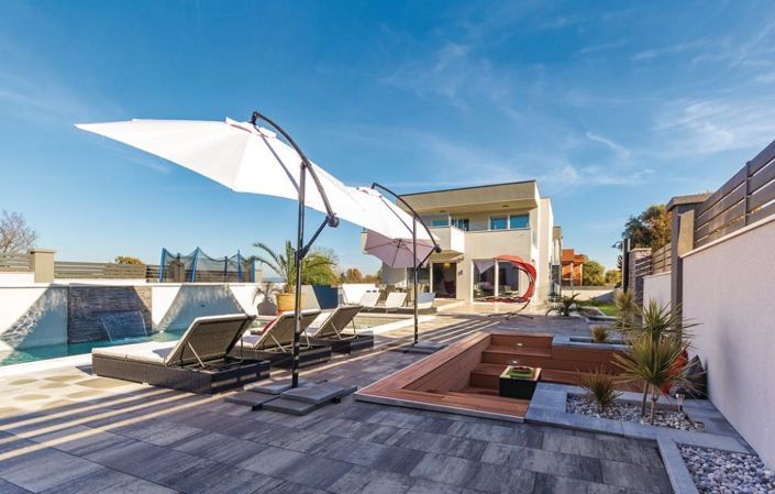 Image No.3-4 Bed Property for sale