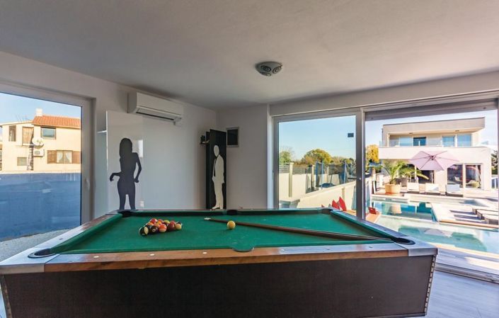 Image No.7-4 Bed Property for sale