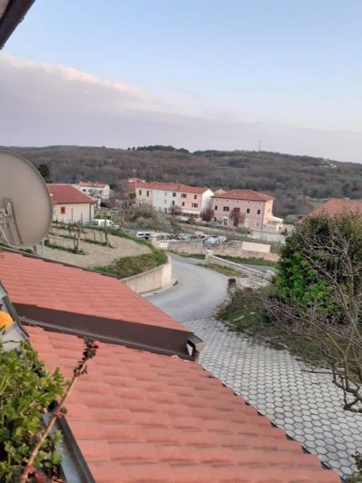 Image No.19-10 Bed Property for sale