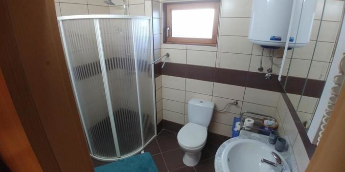 Image No.9-15 Bed Property for sale