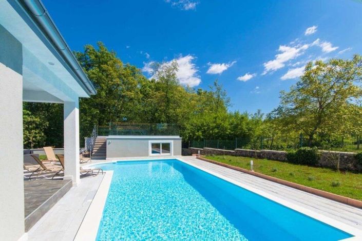 Image No.23-4 Bed Property for sale