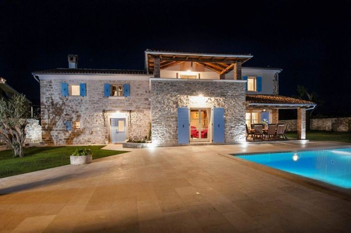 Image No.1-4 Bed Property for sale