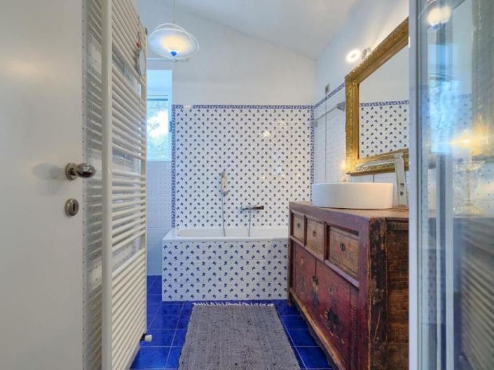 Image No.21-4 Bed Property for sale