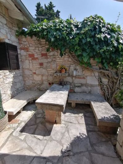 Image No.25-4 Bed Property for sale