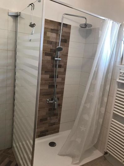 Image No.6-8 Bed Property for sale