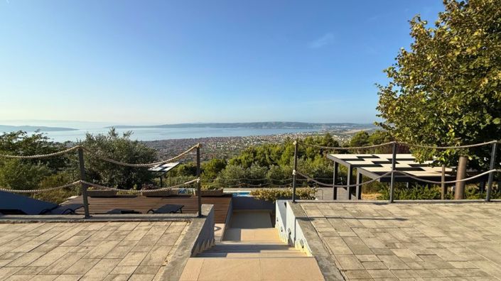 Image No.21-4 Bed Property for sale