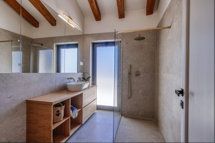 Image No.21-3 Bed Property for sale